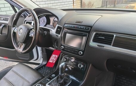 Volkswagen Touareg III, 2015 год, 2 850 000 рублей, 11 фотография