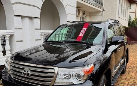 Toyota Land Cruiser 200, 2013 год, 3 750 000 рублей, 1 фотография