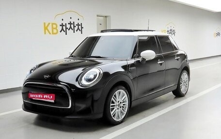 MINI Hatch, 2023 год, 2 026 000 рублей, 1 фотография
