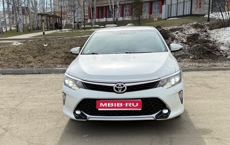 Toyota Camry, 2017 год, 2 300 000 рублей, 1 фотография