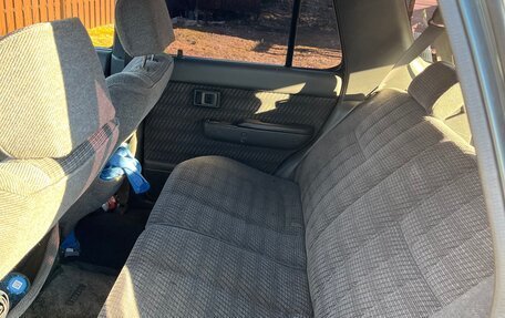 Toyota Hilux Surf III рестайлинг, 1990 год, 650 000 рублей, 2 фотография