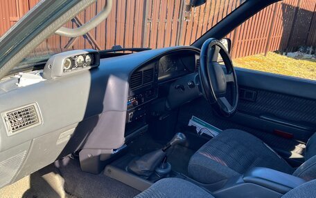 Toyota Hilux Surf III рестайлинг, 1990 год, 650 000 рублей, 3 фотография