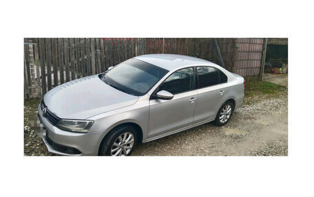 Volkswagen Jetta VI, 2013 год, 730 000 рублей, 1 фотография