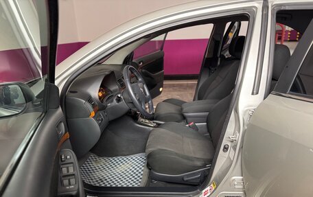 Toyota Avensis III рестайлинг, 2007 год, 985 000 рублей, 23 фотография