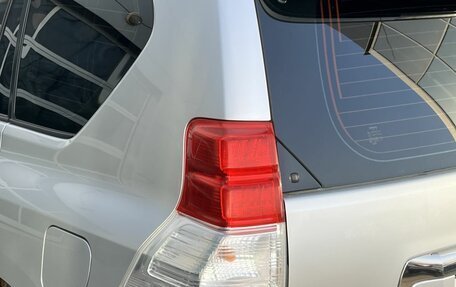 Toyota Land Cruiser Prado 150 рестайлинг 2, 2010 год, 2 420 000 рублей, 21 фотография