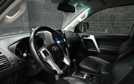 Toyota Land Cruiser Prado 150 рестайлинг 2, 2010 год, 3 120 000 рублей, 18 фотография