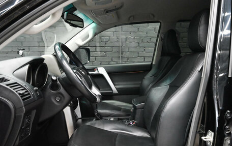 Toyota Land Cruiser Prado 150 рестайлинг 2, 2010 год, 3 120 000 рублей, 19 фотография