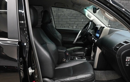 Toyota Land Cruiser Prado 150 рестайлинг 2, 2010 год, 3 120 000 рублей, 10 фотография