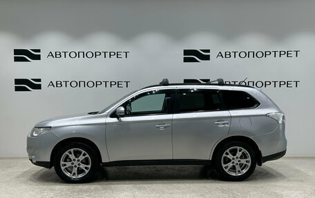 Mitsubishi Outlander III рестайлинг 3, 2013 год, 1 349 000 рублей, 2 фотография