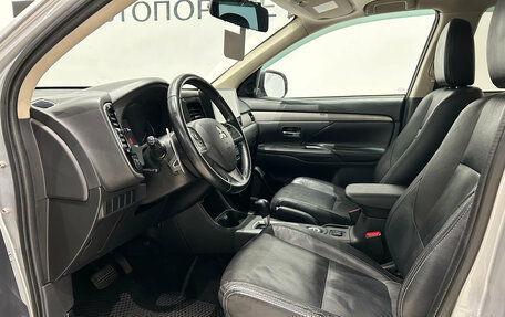 Mitsubishi Outlander III рестайлинг 3, 2013 год, 1 349 000 рублей, 13 фотография