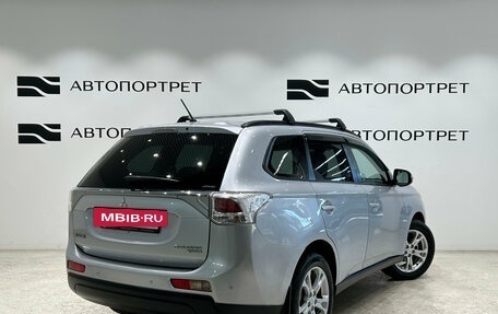 Mitsubishi Outlander III рестайлинг 3, 2013 год, 1 349 000 рублей, 5 фотография