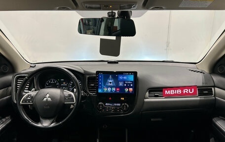 Mitsubishi Outlander III рестайлинг 3, 2013 год, 1 349 000 рублей, 15 фотография