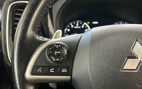 Mitsubishi Outlander III рестайлинг 3, 2013 год, 1 349 000 рублей, 19 фотография