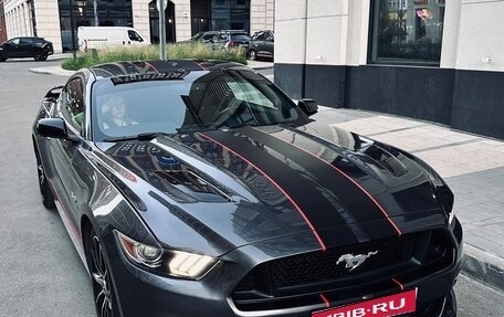 Ford Mustang VI рестайлинг, 2015 год, 3 900 000 рублей, 1 фотография