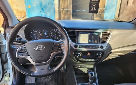 Hyundai Solaris II рестайлинг, 2018 год, 1 390 000 рублей, 7 фотография