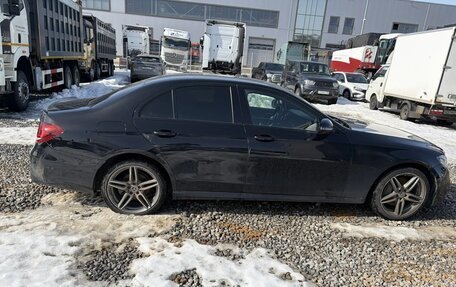 Mercedes-Benz E-Класс, 2019 год, 3 445 000 рублей, 4 фотография