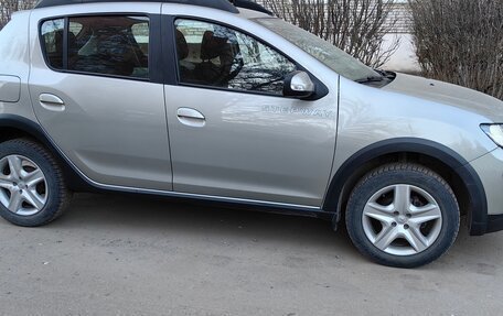 Renault Sandero II рестайлинг, 2016 год, 1 050 000 рублей, 3 фотография