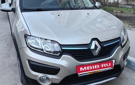 Renault Sandero II рестайлинг, 2016 год, 1 050 000 рублей, 2 фотография