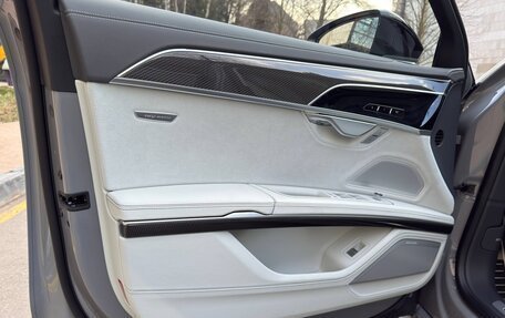 Audi S8, 2025 год, 25 000 000 рублей, 16 фотография