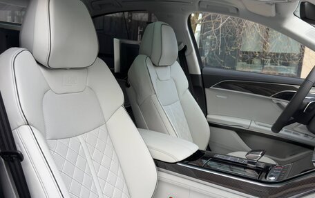 Audi S8, 2025 год, 25 000 000 рублей, 32 фотография