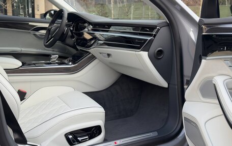 Audi S8, 2025 год, 25 000 000 рублей, 29 фотография