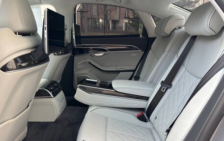 Audi S8, 2025 год, 25 000 000 рублей, 39 фотография