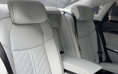 Audi S8, 2025 год, 25 000 000 рублей, 35 фотография