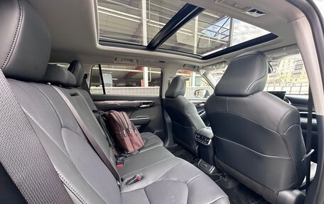 Toyota Highlander, 2026 год, 9 фотография