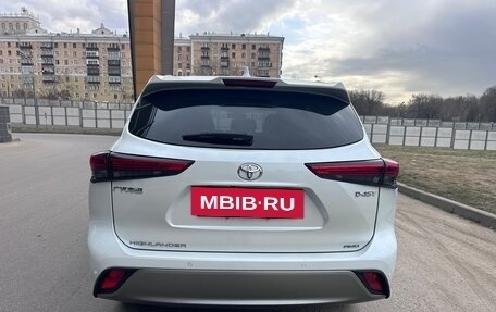 Toyota Highlander, 2026 год, 14 фотография