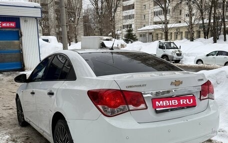Chevrolet Cruze II, 2011 год, 600 000 рублей, 4 фотография