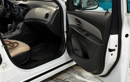 Chevrolet Cruze II, 2011 год, 600 000 рублей, 12 фотография