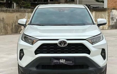 Toyota RAV4, 2024 год, 3 605 005 рублей, 2 фотография