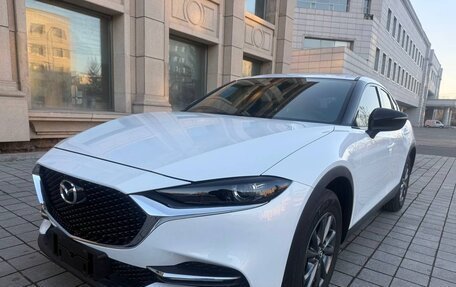 Mazda CX-4, 2023 год, 2 390 000 рублей, 3 фотография