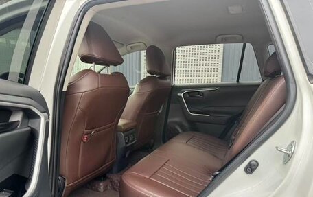 Toyota RAV4, 2024 год, 3 605 005 рублей, 8 фотография