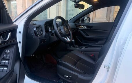 Mazda CX-4, 2023 год, 2 390 000 рублей, 7 фотография
