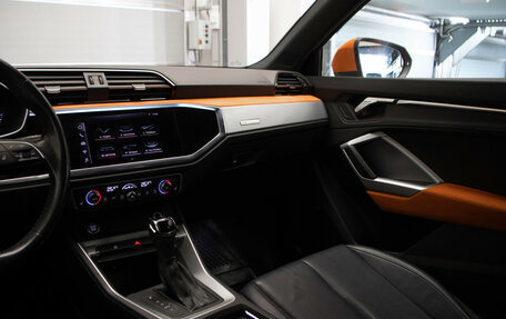 Audi Q3, 2019 год, 2 650 000 рублей, 21 фотография