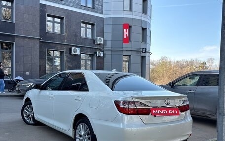 Toyota Camry, 2017 год, 2 290 000 рублей, 8 фотография