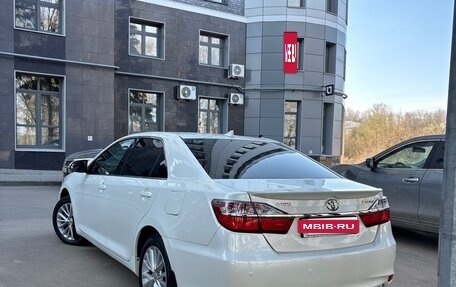 Toyota Camry, 2017 год, 2 290 000 рублей, 7 фотография