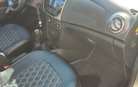 Renault Sandero II рестайлинг, 2017 год, 920 000 рублей, 10 фотография