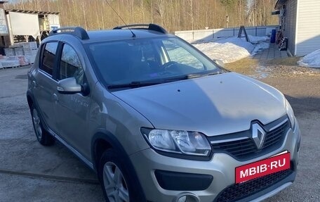 Renault Sandero II рестайлинг, 2017 год, 920 000 рублей, 2 фотография