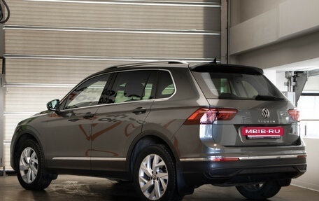 Volkswagen Tiguan II, 2021 год, 3 450 000 рублей, 6 фотография