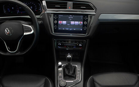 Volkswagen Tiguan II, 2021 год, 3 450 000 рублей, 20 фотография