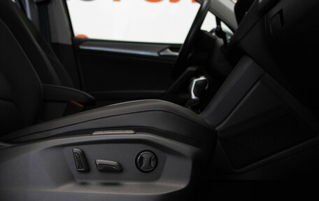 Volkswagen Tiguan II, 2021 год, 3 450 000 рублей, 32 фотография