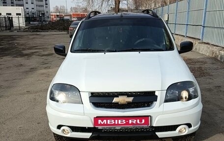 Chevrolet Niva I рестайлинг, 2017 год, 900 000 рублей, 1 фотография