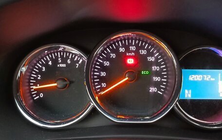 Renault Logan II, 2015 год, 780 000 рублей, 5 фотография