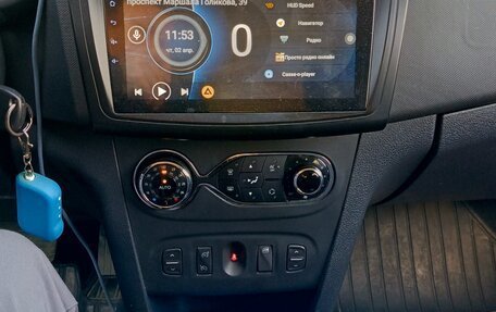 Renault Logan II, 2015 год, 780 000 рублей, 11 фотография