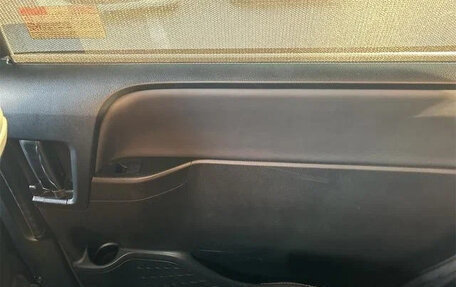 Toyota Voxy III, 2017 год, 1 600 000 рублей, 15 фотография