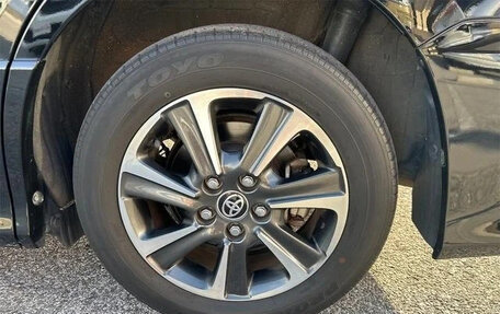 Toyota Voxy III, 2017 год, 1 600 000 рублей, 13 фотография