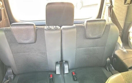 Toyota Voxy III, 2017 год, 1 600 000 рублей, 12 фотография