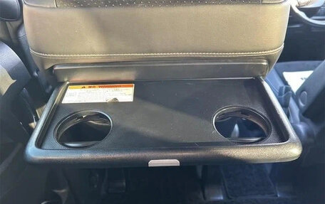 Toyota Voxy III, 2017 год, 1 600 000 рублей, 19 фотография